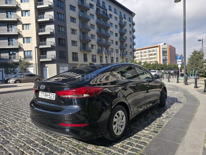 Hyundai Elantra 2018, 77,600 km - 2.0 l - Bakı