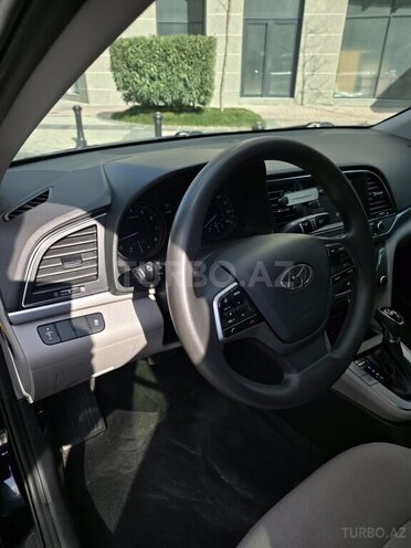 Hyundai Elantra 2018, 77,600 km - 2.0 l - Bakı