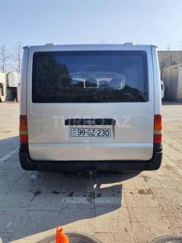 Ford Transit-2