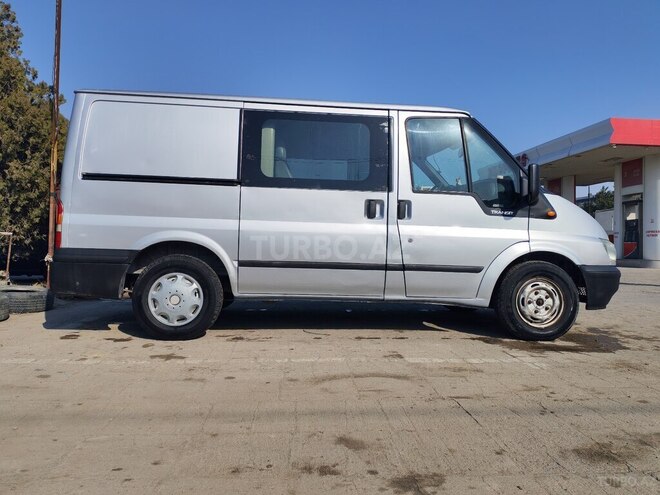 Ford Transit-4