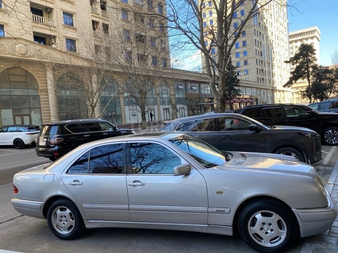 Mercedes E 200 1999, 364,000 km - 2.0 l - Bakı