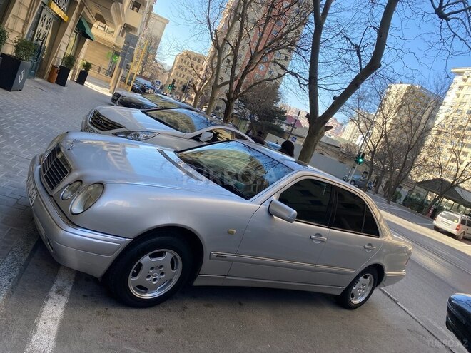 Mercedes E 200 1999, 364,000 km - 2.0 l - Bakı