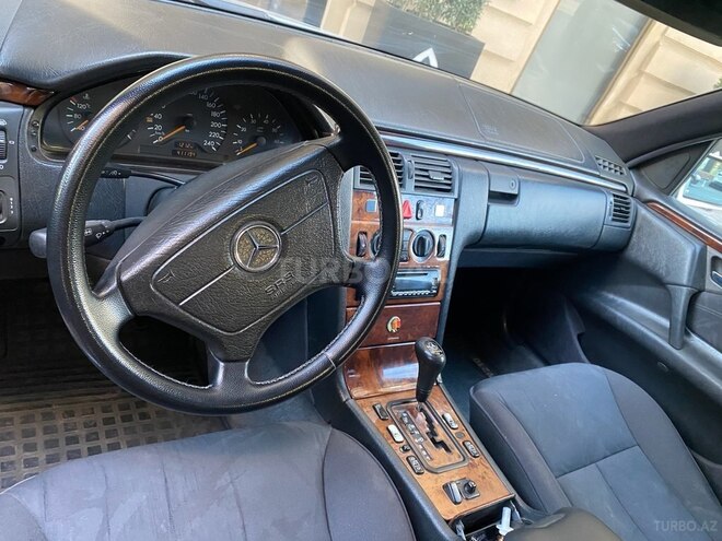 Mercedes E 200 1999, 364,000 km - 2.0 l - Bakı