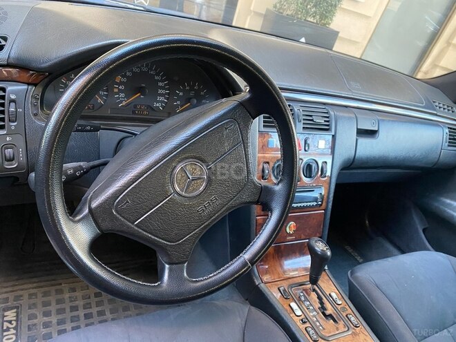 Mercedes E 200 1999, 364,000 km - 2.0 l - Bakı