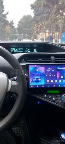 Toyota Aqua-8