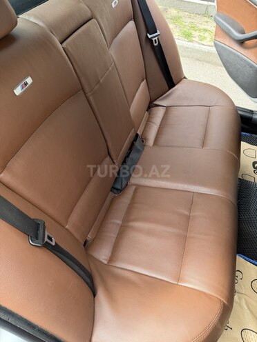 BMW 320-13