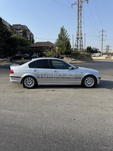 BMW 320-3