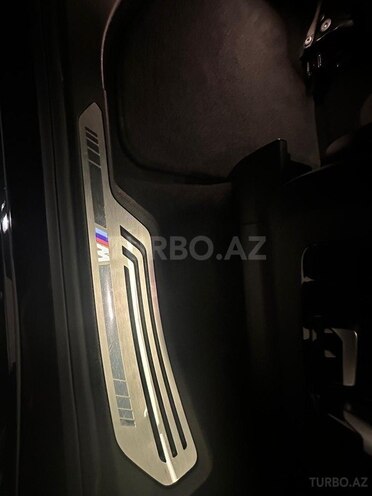 BMW X7-14