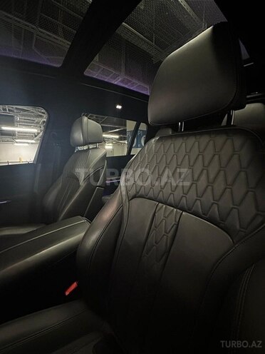 BMW X7-17