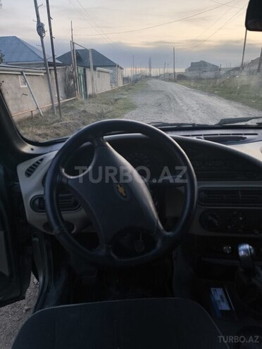 Chevrolet Niva 2005, 328,700 km - 1.7 l - Quba