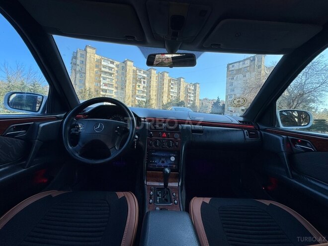 Mercedes E 230 1997, 295,800 km - 2.3 l - Bakı
