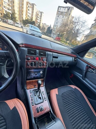Mercedes E 230 1997, 295,800 km - 2.3 l - Bakı