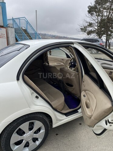 Nissan Sunny 2007, 355,707 km - 1.3 л - Quba