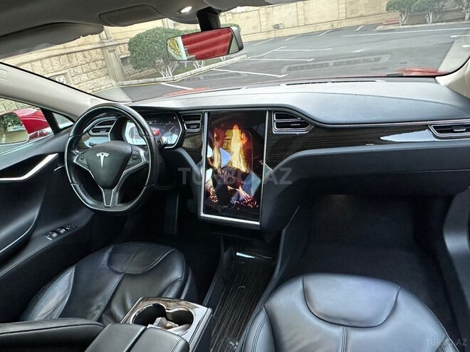 Tesla Model S-10
