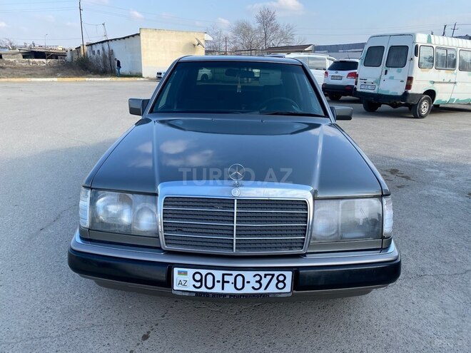 Mercedes E 220 1993, 488,378 km - 2.2 l - Şirvan