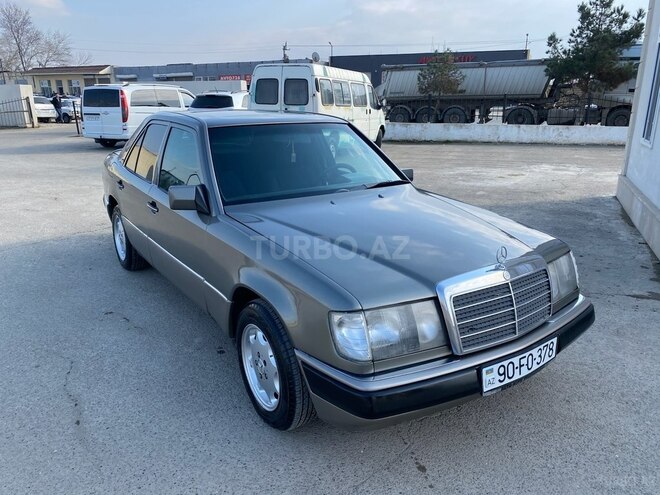 Mercedes E 220 1993, 488,378 km - 2.2 l - Şirvan