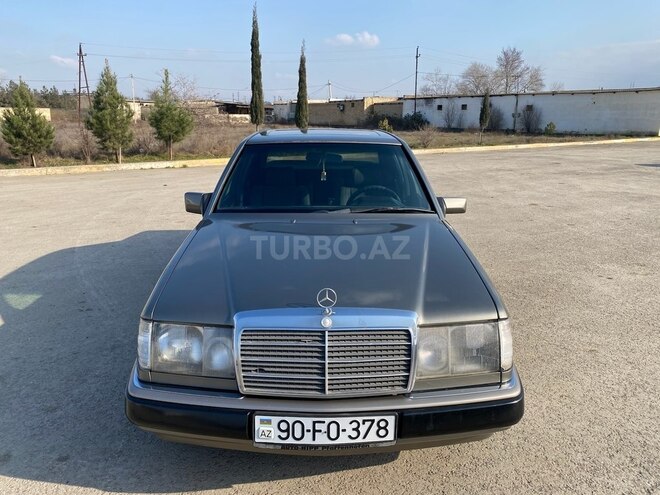 Mercedes E 220 1993, 488,378 km - 2.2 l - Şirvan