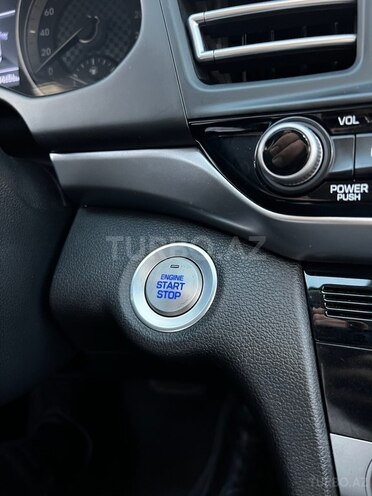 Hyundai Elantra-10