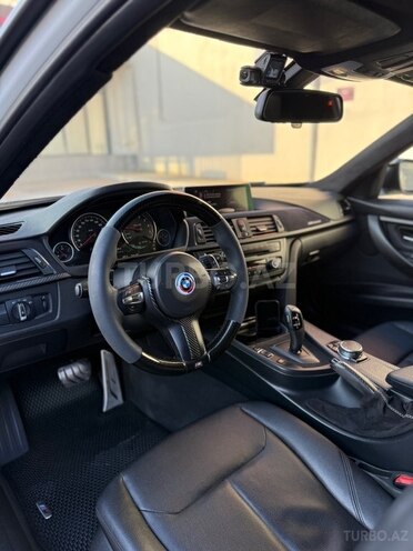 BMW 330-9