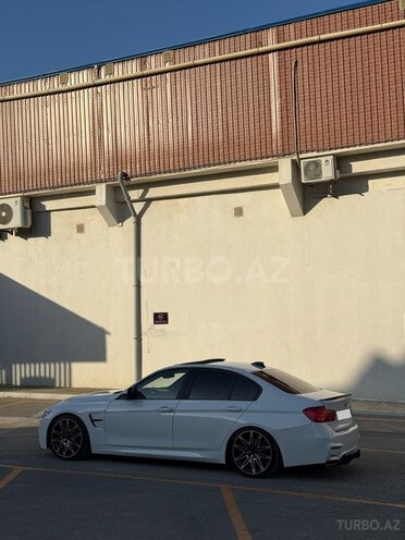 BMW 330-15
