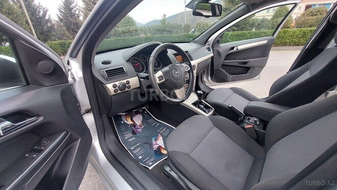 Opel Astra 2008, 272,300 km - 1.4 l - Şəki