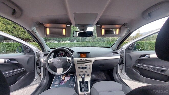 Opel Astra 2008, 272,300 km - 1.4 l - Şəki