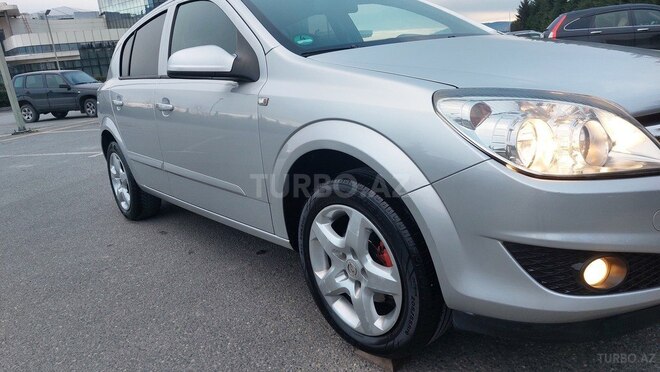 Opel Astra 2008, 272,300 km - 1.4 l - Şəki