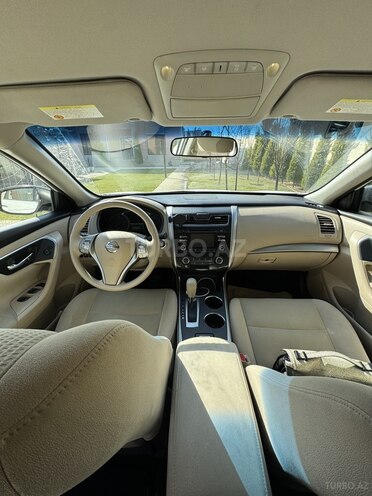Nissan Altima-3