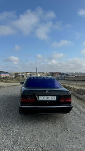 Mercedes E 320 2000, 333,500 km - 3.2 l - Bakı