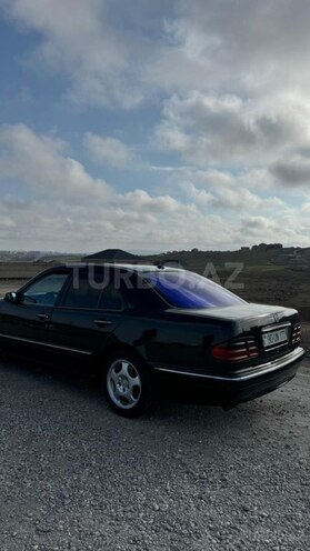 Mercedes E 320 2000, 333,500 km - 3.2 l - Bakı