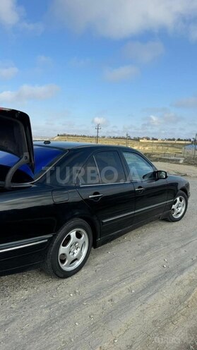 Mercedes E 320 2000, 333,500 km - 3.2 l - Bakı