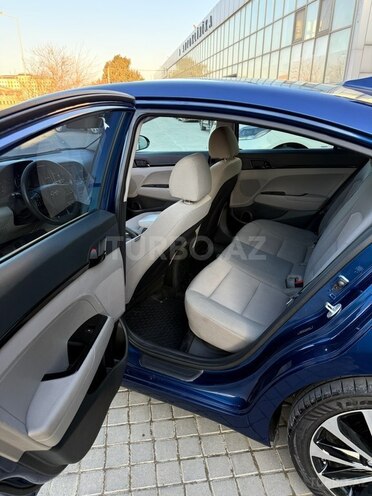 Hyundai Elantra 2018, 209,000 km - 2.0 л - Bakı