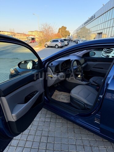 Hyundai Elantra 2018, 209,000 km - 2.0 л - Bakı