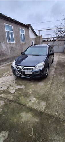 Opel Astra 2009, 280,000 km - 1.4 l - Quba