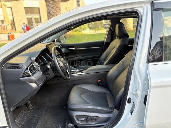 Toyota Camry 2023, 15,786 km - 2.5 l - Bakı
