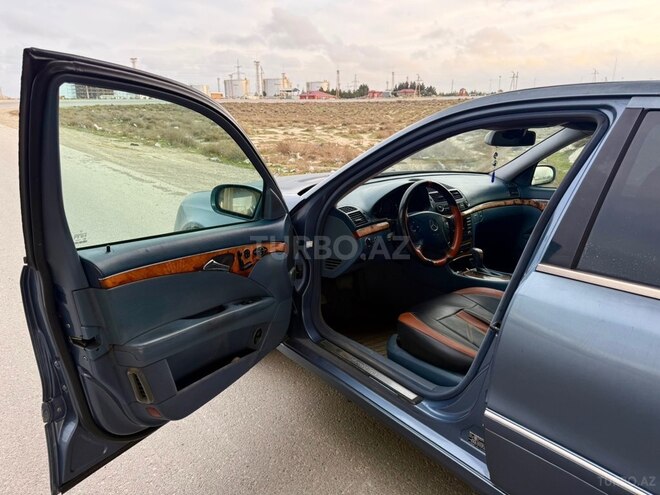 Mercedes E 240-6