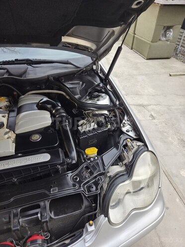 Mercedes C 200 2001, 350,000 km - 2.0 l - Sumqayıt