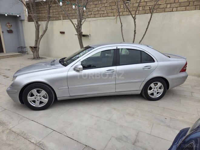Mercedes C 200 2001, 350,000 km - 2.0 l - Sumqayıt