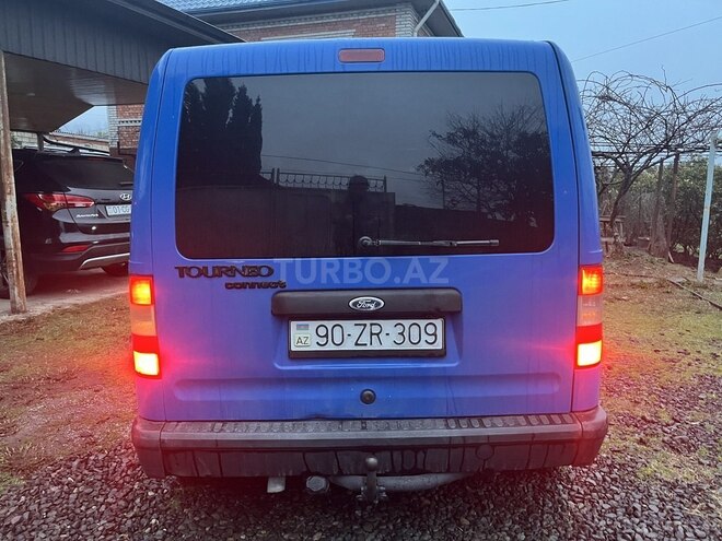 Ford Tourneo Connect-2