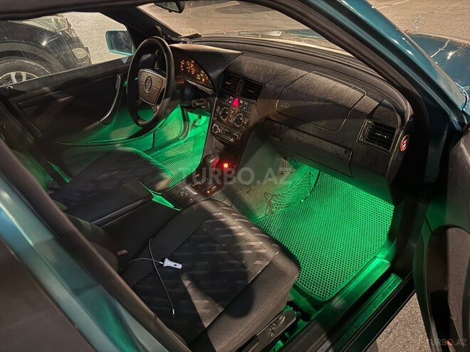Mercedes C 220 2000, 349,000 km - 2.2 l - Bakı