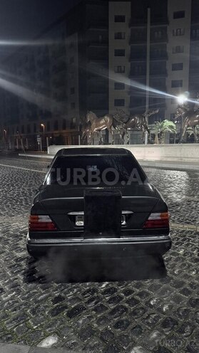 Mercedes 200 E 1993, 700,000 km - 2.0 л - Bakı