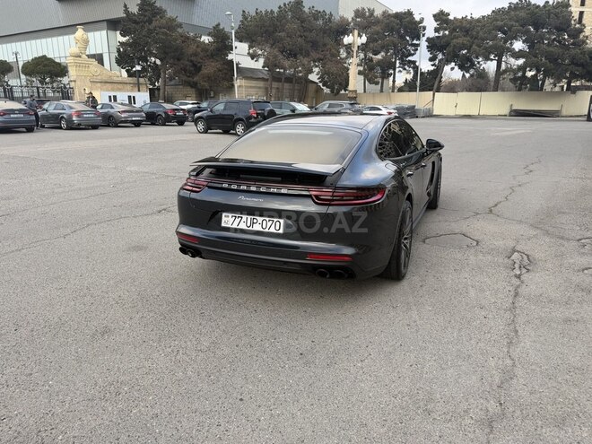 Porsche Panamera-2