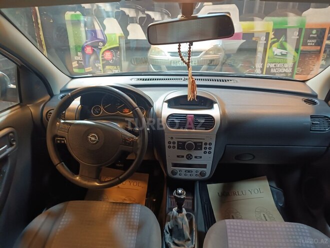 Opel Corsa-3