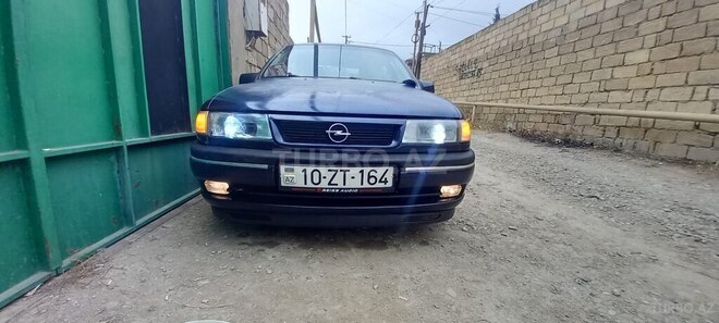 Opel Vectra-1