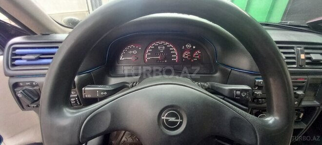 Opel Vectra-6