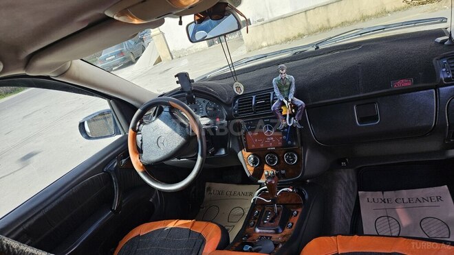 Mercedes ML 270-13