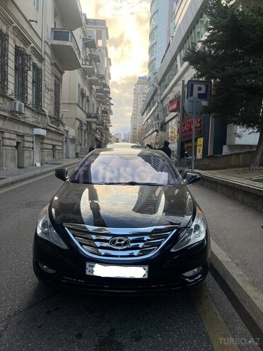 Hyundai Sonata-1