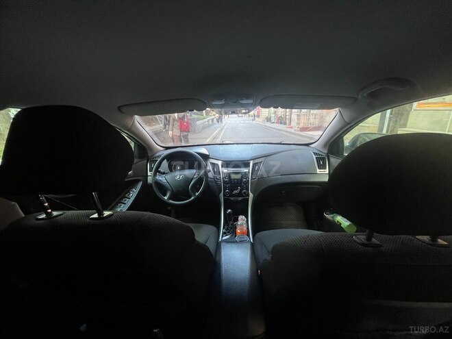 Hyundai Sonata-9