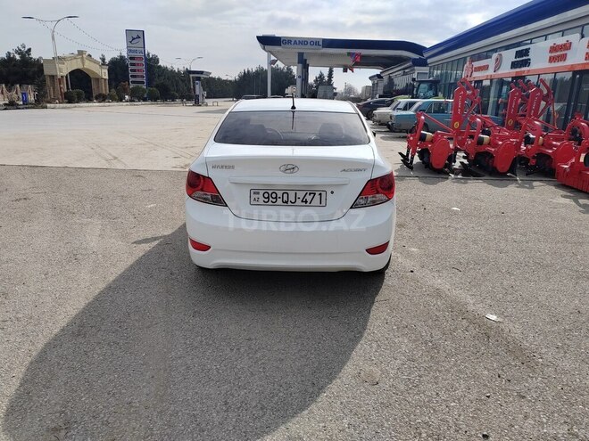 Hyundai Accent 2014, 185,000 km - 1.4 л - Quba