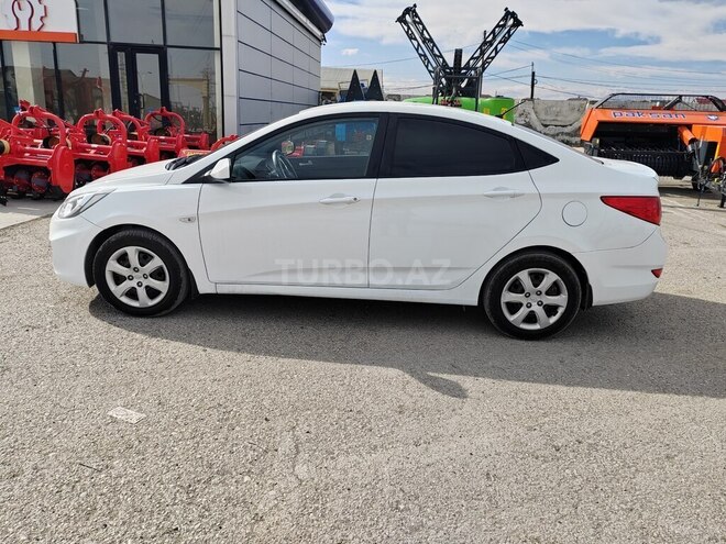 Hyundai Accent 2014, 185,000 km - 1.4 л - Quba